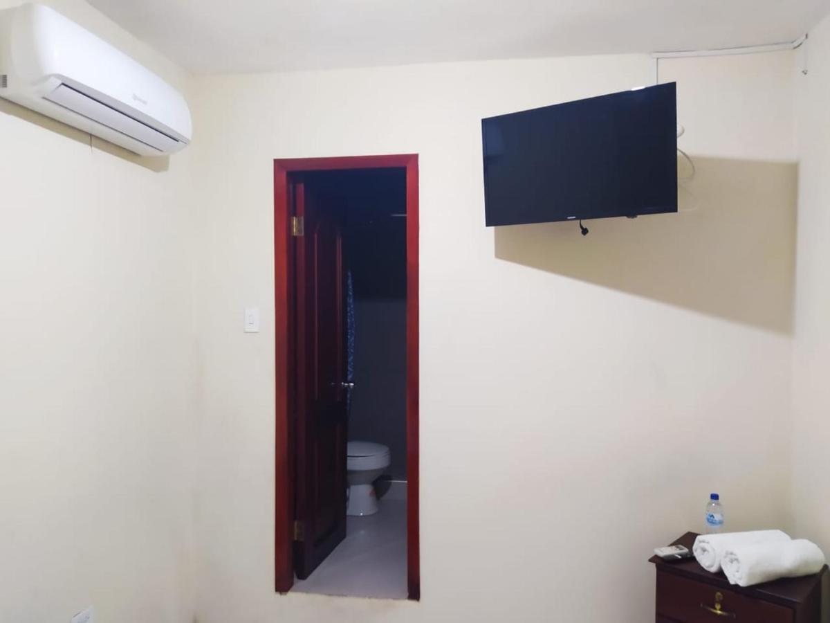 Hostal Venecia -Tu Casa En Manta. Εξωτερικό φωτογραφία