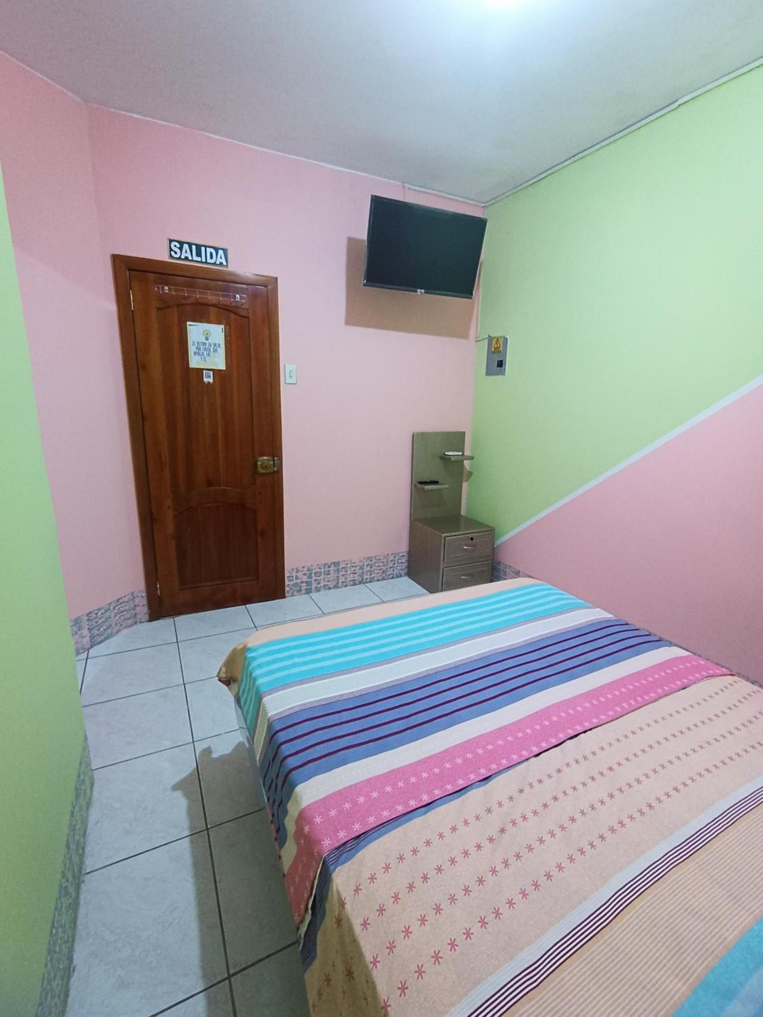 Hostal Venecia -Tu Casa En Manta. Εξωτερικό φωτογραφία