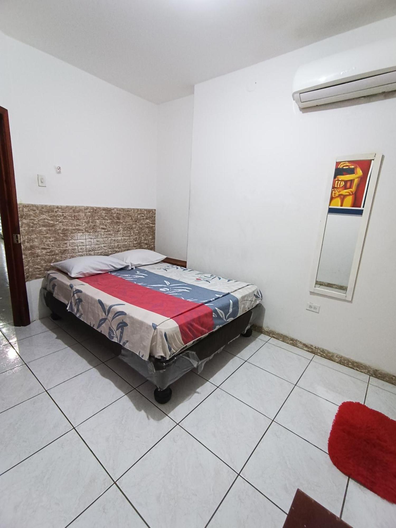 Hostal Venecia -Tu Casa En Manta. Εξωτερικό φωτογραφία